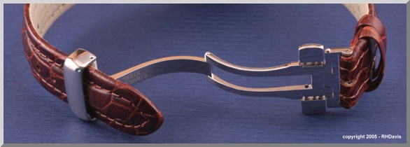 Premium deployant clasps in stainless steel and gold
